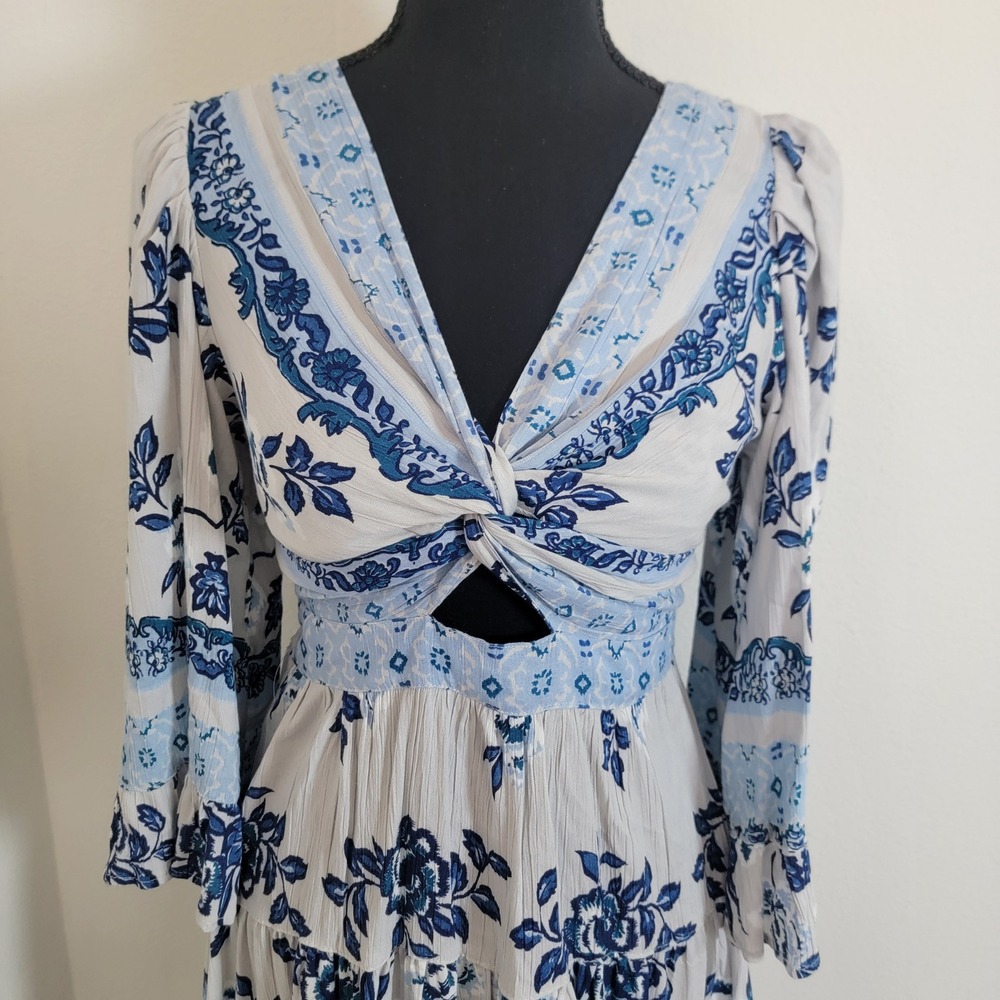 Angie Womens Boho Floral Twist Front Cutout Tiered Mini Dress Blue White Medium - Picture 5 of 12